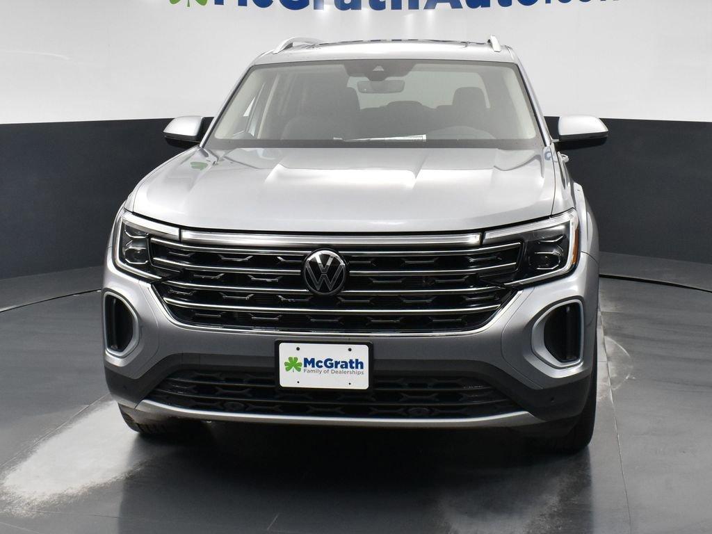 2024 Volkswagen Atlas Vehicle Photo in Marion, IA 52302