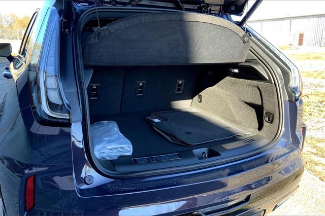 2025 Cadillac XT4 Vehicle Photo in KANSAS CITY, MO 64114-4545