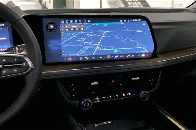 2025 Chevrolet Suburban Vehicle Photo in KANSAS CITY, MO 64114-4502