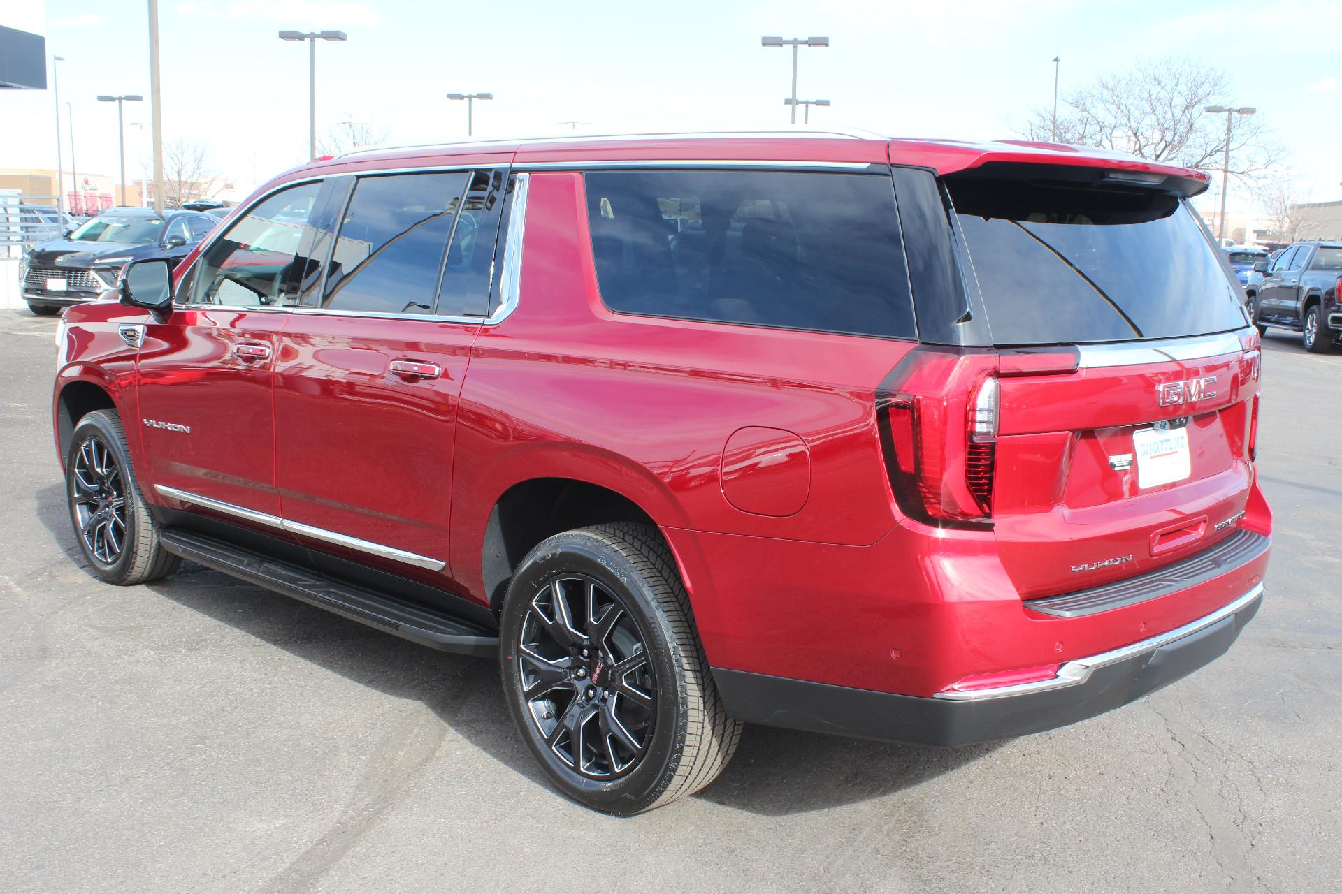 2025 GMC Yukon XL Vehicle Photo in AURORA, CO 80012-4011