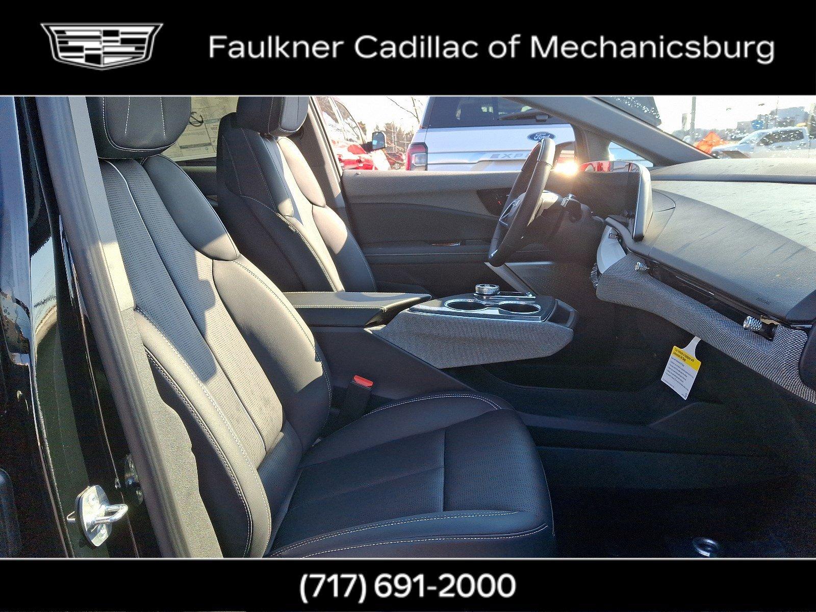 2025 Cadillac OPTIQ Vehicle Photo in MECHANICSBURG, PA 17050-1707