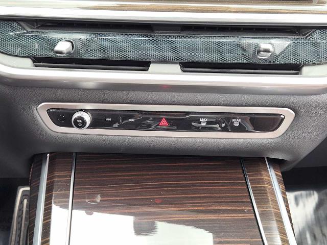 2024 BMW X7 xDrive40i Vehicle Photo in PLANO, TX 75024