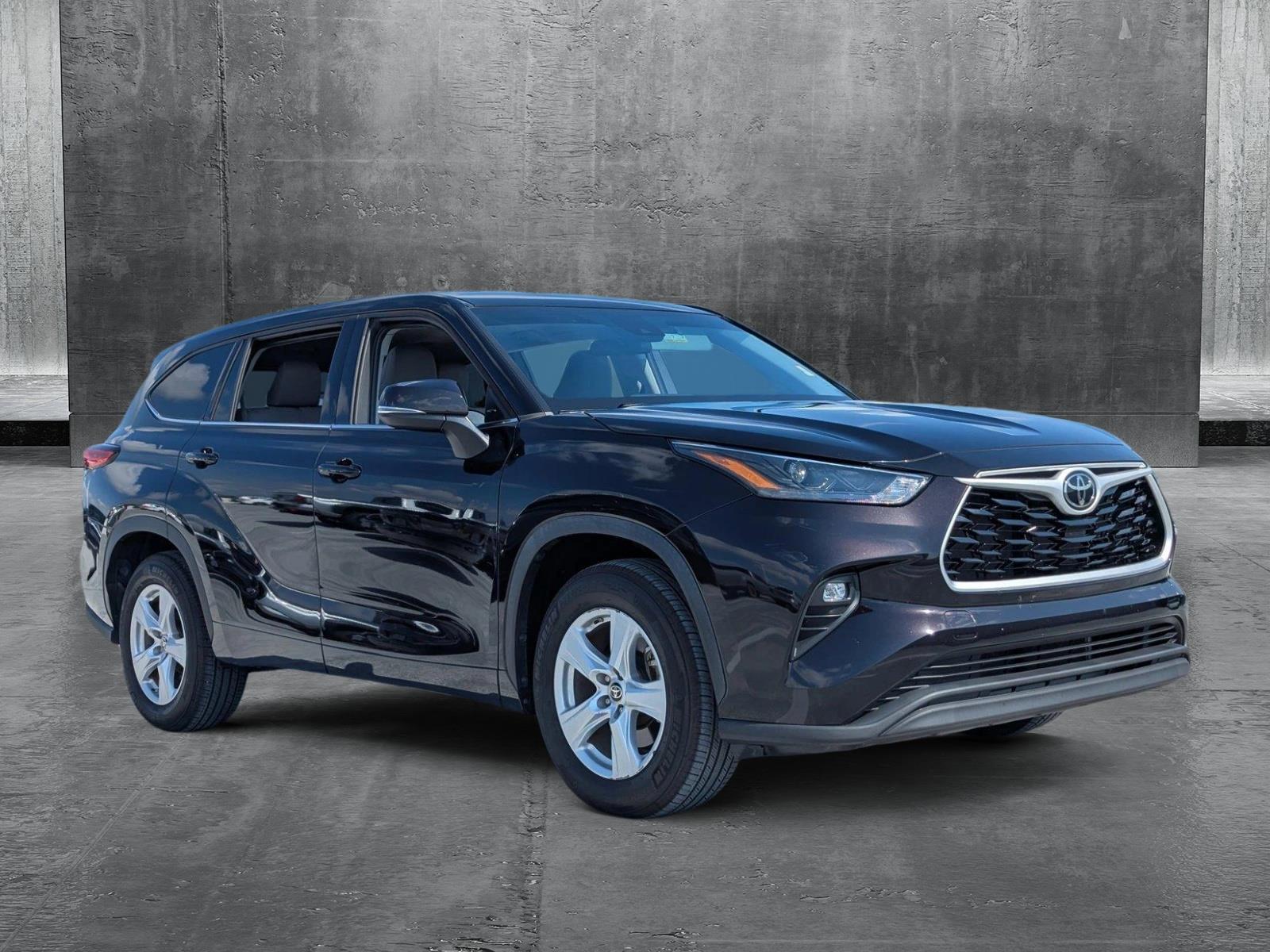 2022 Toyota Highlander Vehicle Photo in Ft. Myers, FL 33907