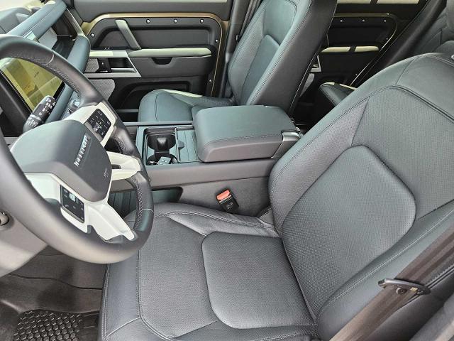 2024 Defender Vehicle Photo in AUSTIN, TX 78717