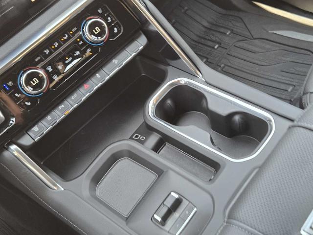 2025 GMC Sierra 2500 HD Vehicle Photo in DALLAS, TX 75209-3016