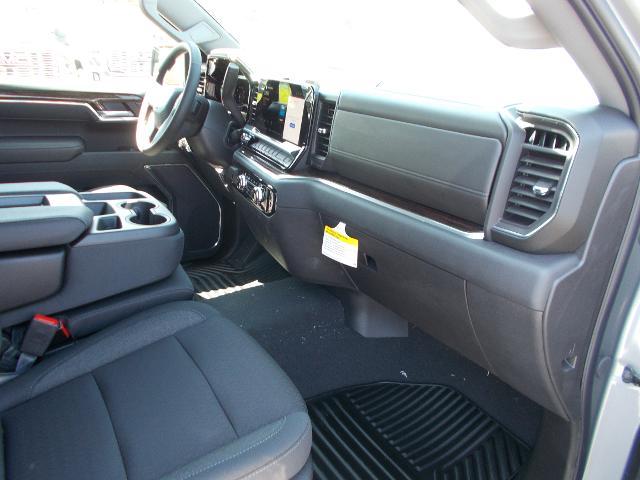 2025 GMC Sierra 1500 Vehicle Photo in LOWELL, MA 01852-4336