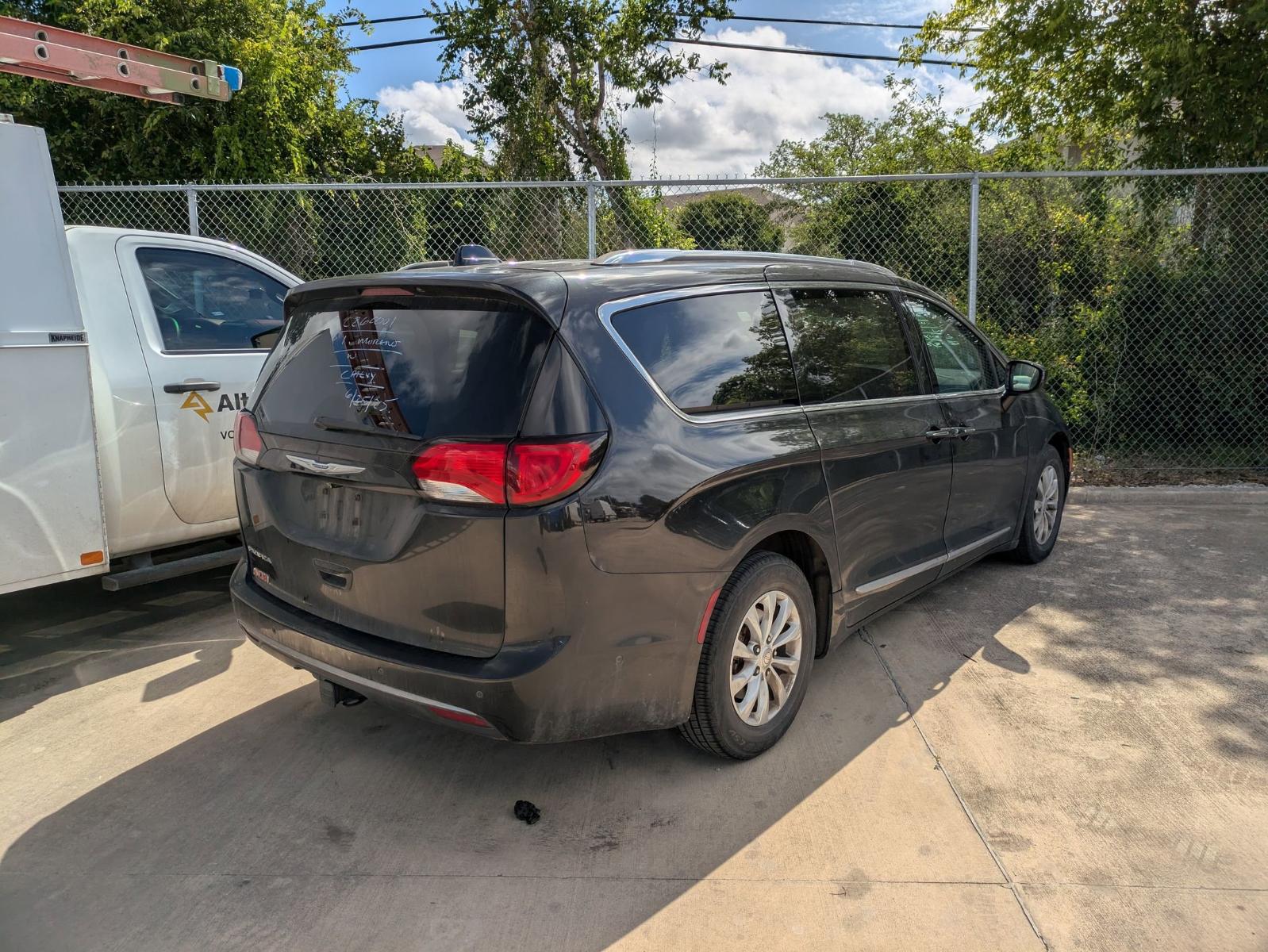 2019 Chrysler Pacifica Vehicle Photo in SELMA, TX 78154-1460