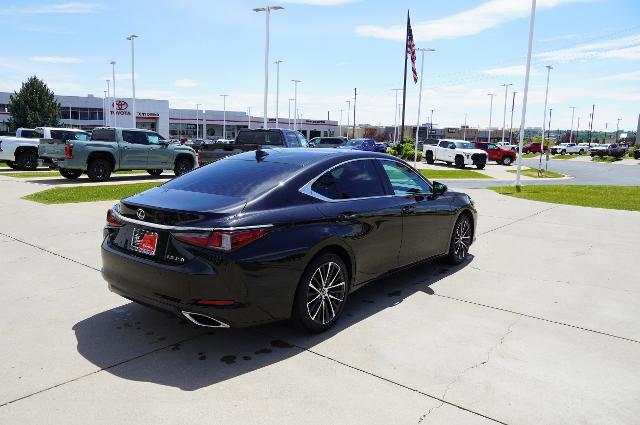 2023 Lexus ES 350 Vehicle Photo in Riverdale, UT 84405