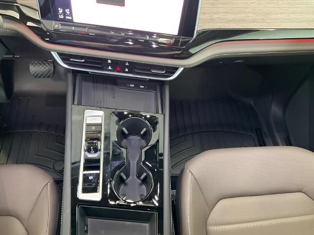 2025 Volkswagen Atlas Vehicle Photo in Oshkosh, WI 54904