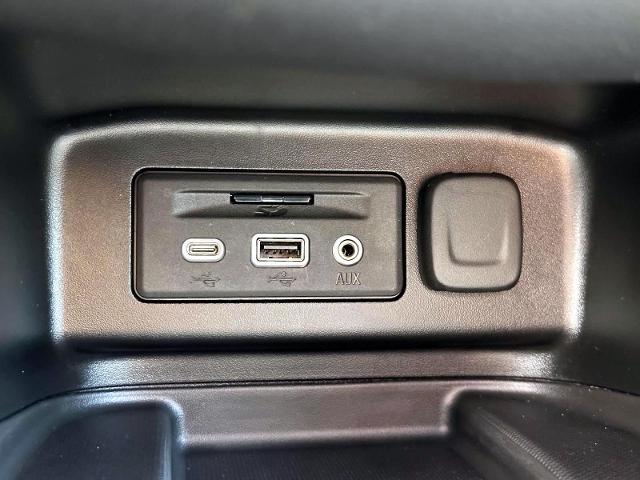 2022 Chevrolet Equinox Vehicle Photo in Roslyn, NY 11576