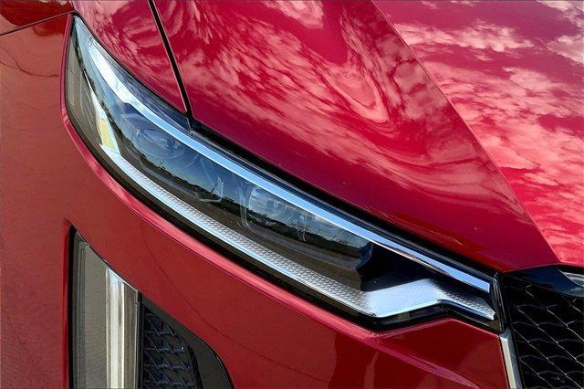 2024 Cadillac XT6 Vehicle Photo in TOPEKA, KS 66609-0000