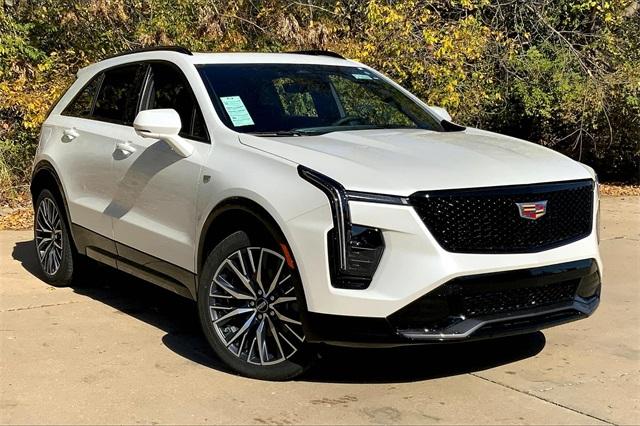 2024 Cadillac XT4 Vehicle Photo in KANSAS CITY, MO 64114-4545