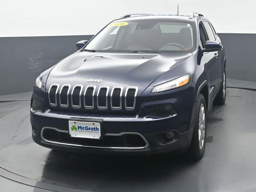 2016 Jeep Cherokee Vehicle Photo in Marion, IA 52302