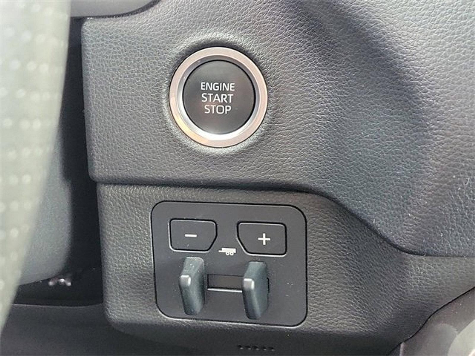 2022 Toyota Tundra 4WD Vehicle Photo in Trevose, PA 19053