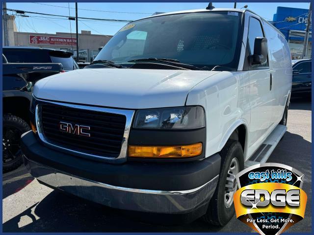 2022 GMC Savana Cargo Van Vehicle Photo in Roslyn, NY 11576
