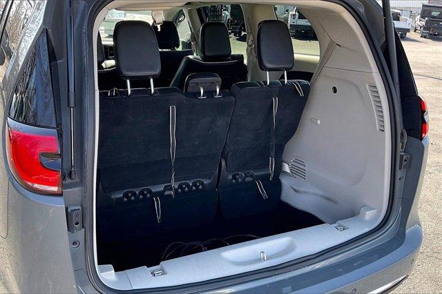 2022 Chrysler Pacifica Vehicle Photo in INDEPENDENCE, MO 64055-1314