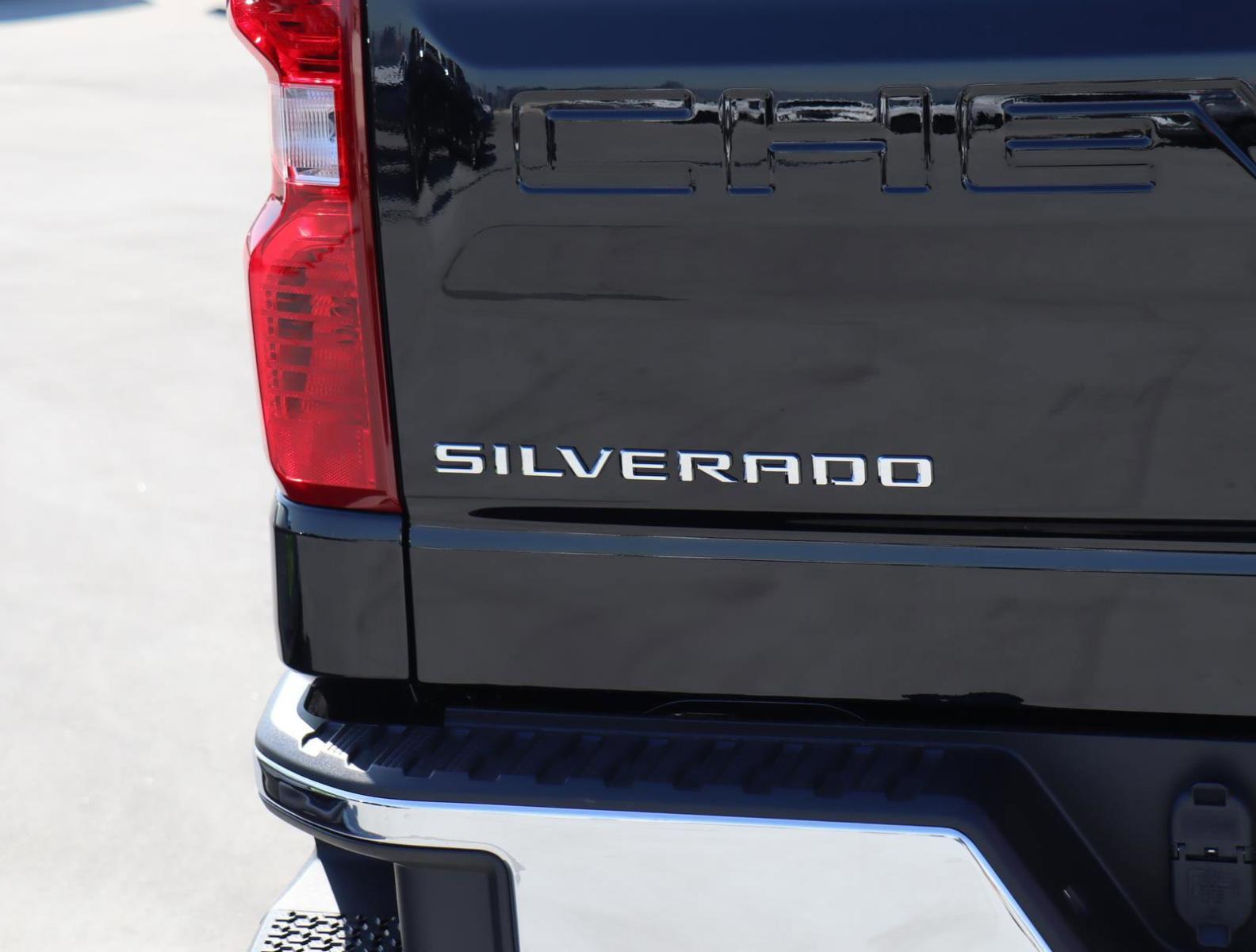 2025 Chevrolet Silverado 1500 Vehicle Photo in LOS ANGELES, CA 90007-3794
