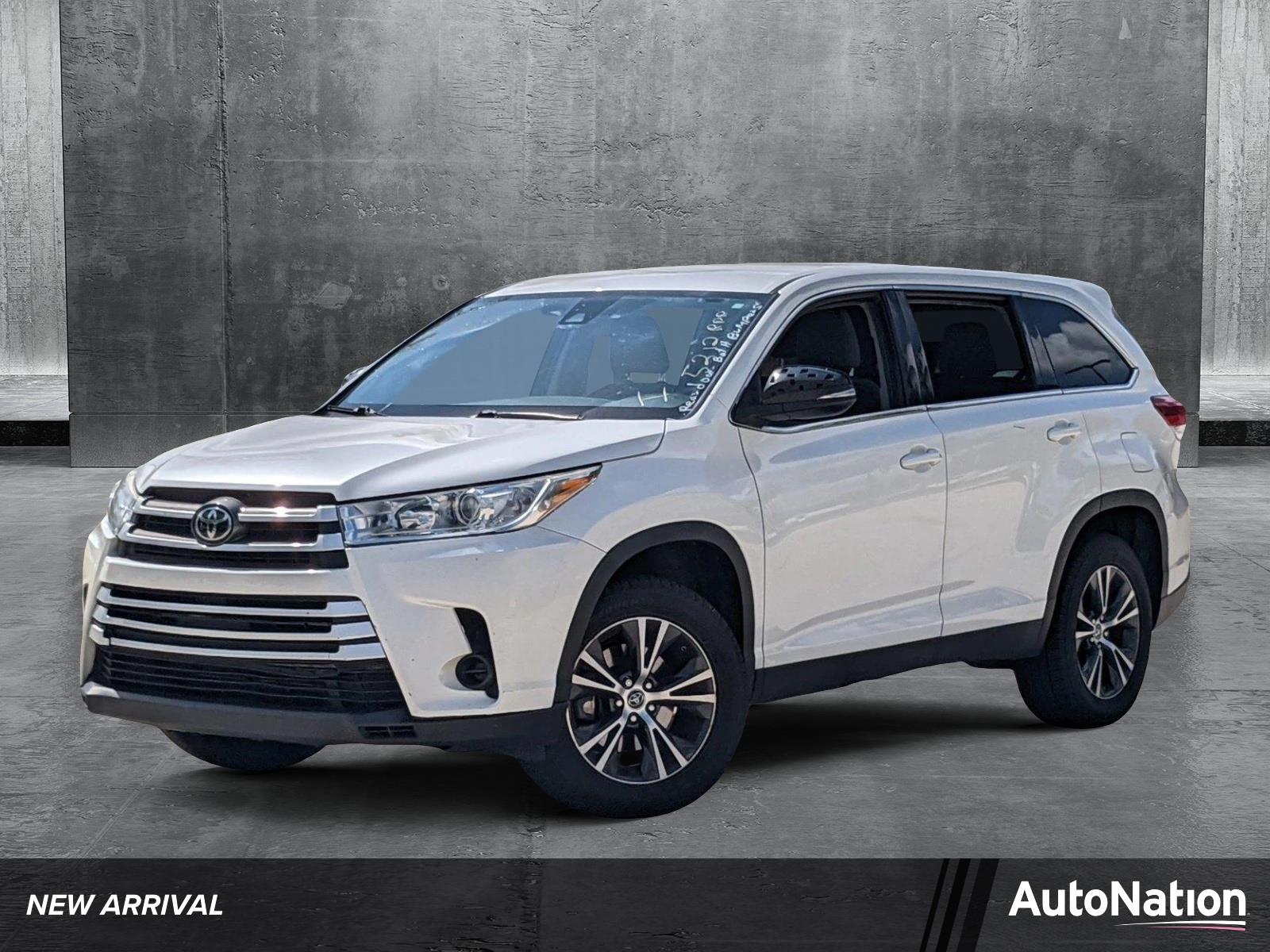 2019 Toyota Highlander Vehicle Photo in Davie, FL 33331