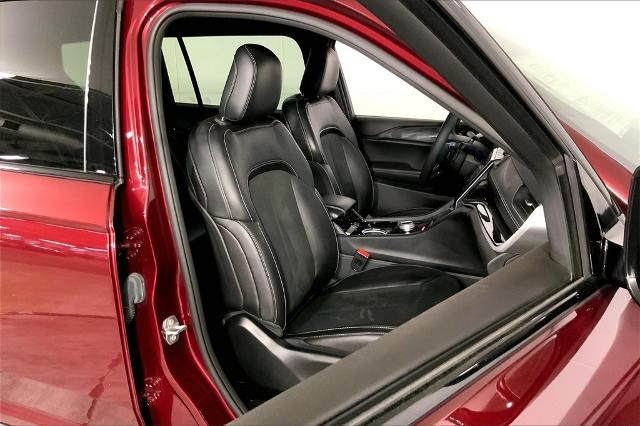 2023 Jeep Grand Cherokee L Vehicle Photo in Kansas City, MO 64114