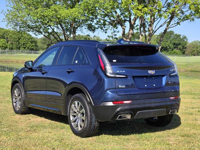 2022 Cadillac XT4 Vehicle Photo in DENTON, TX 76210-9321