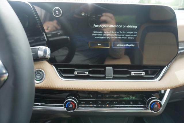 2025 Chevrolet Equinox Vehicle Photo in FAIRMONT, WV 26554-2318