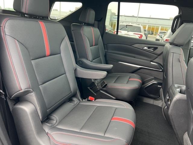 2025 Chevrolet Traverse Vehicle Photo in GREEN BAY, WI 54304-5303