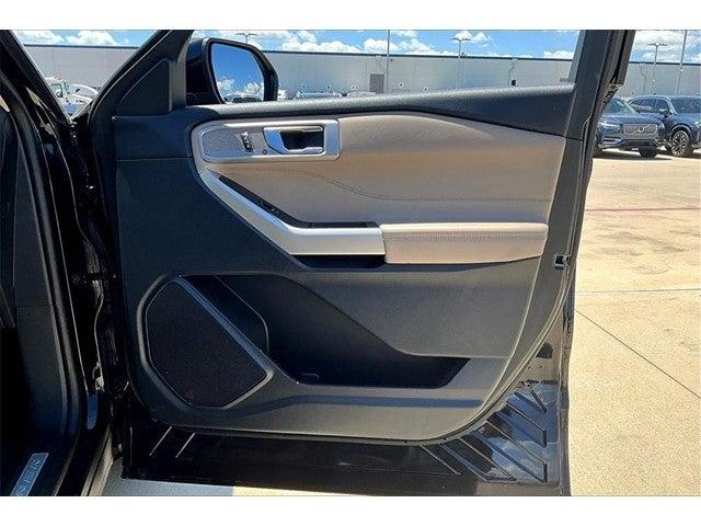 2023 Ford Explorer Vehicle Photo in Grapevine, TX 76051