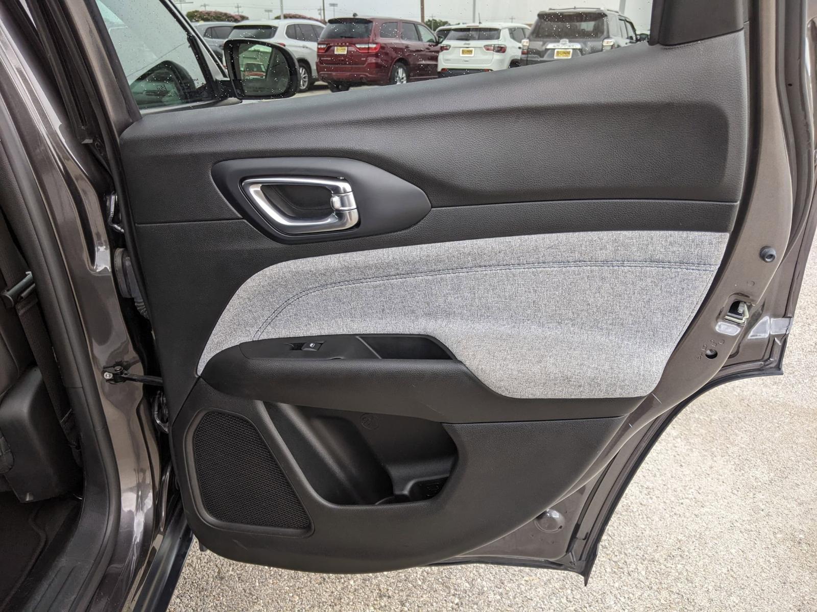 2022 Jeep Compass Vehicle Photo in Seguin, TX 78155