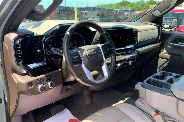 2024 GMC Sierra 1500 Vehicle Photo in INDEPENDENCE, MO 64055-1377