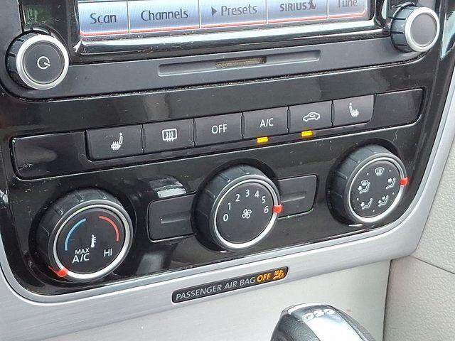 2013 Volkswagen Passat Vehicle Photo in DANBURY, CT 06810-5034
