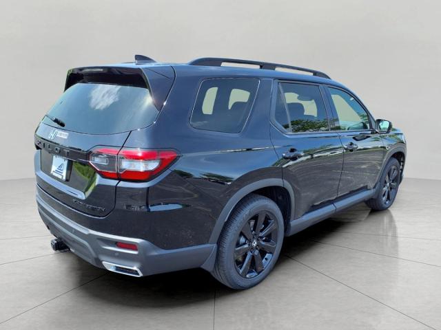 2025 Honda Pilot Vehicle Photo in Oshkosh, WI 54904