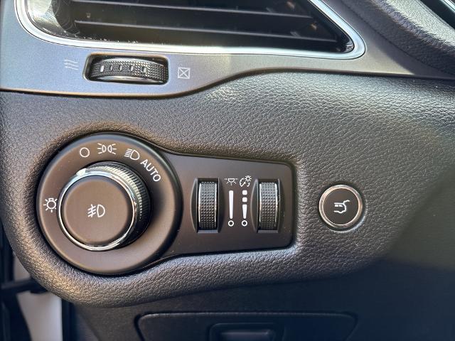 2019 Jeep Cherokee Vehicle Photo in Peoria, IL 61615
