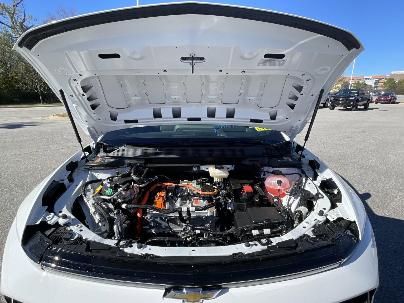 2025 Chevrolet Equinox EV Vehicle Photo in BENTONVILLE, AR 72712-4322