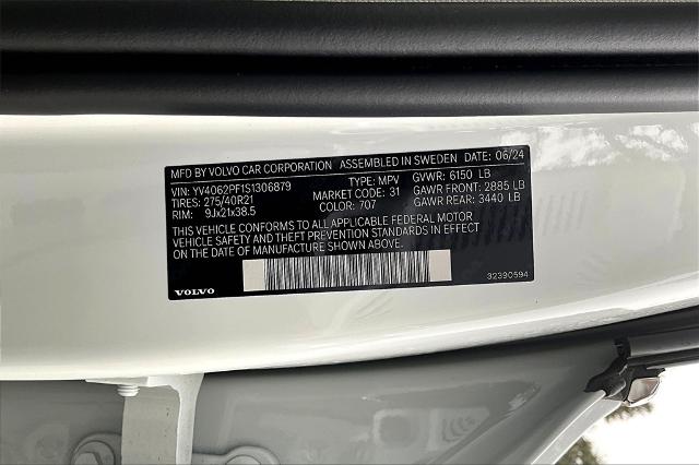 2025 Volvo XC90 Vehicle Photo in Houston, TX 77007