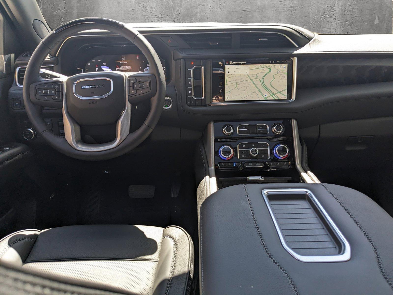 2024 GMC Yukon XL Vehicle Photo in LONE TREE, CO 80124-2750