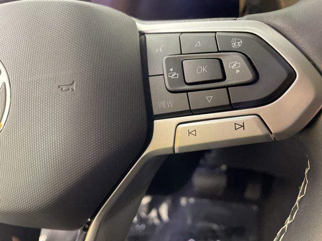 2024 Volkswagen Atlas Vehicle Photo in PHOENIX, AZ 85014-3381