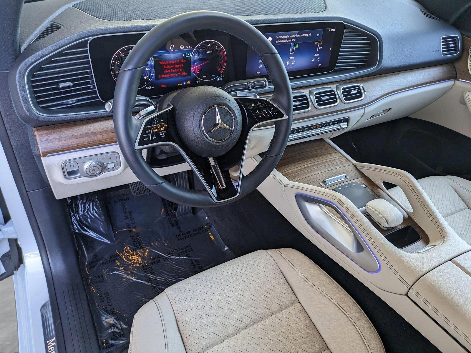 2025 Mercedes-Benz GLE Vehicle Photo in Bradenton, FL 34207