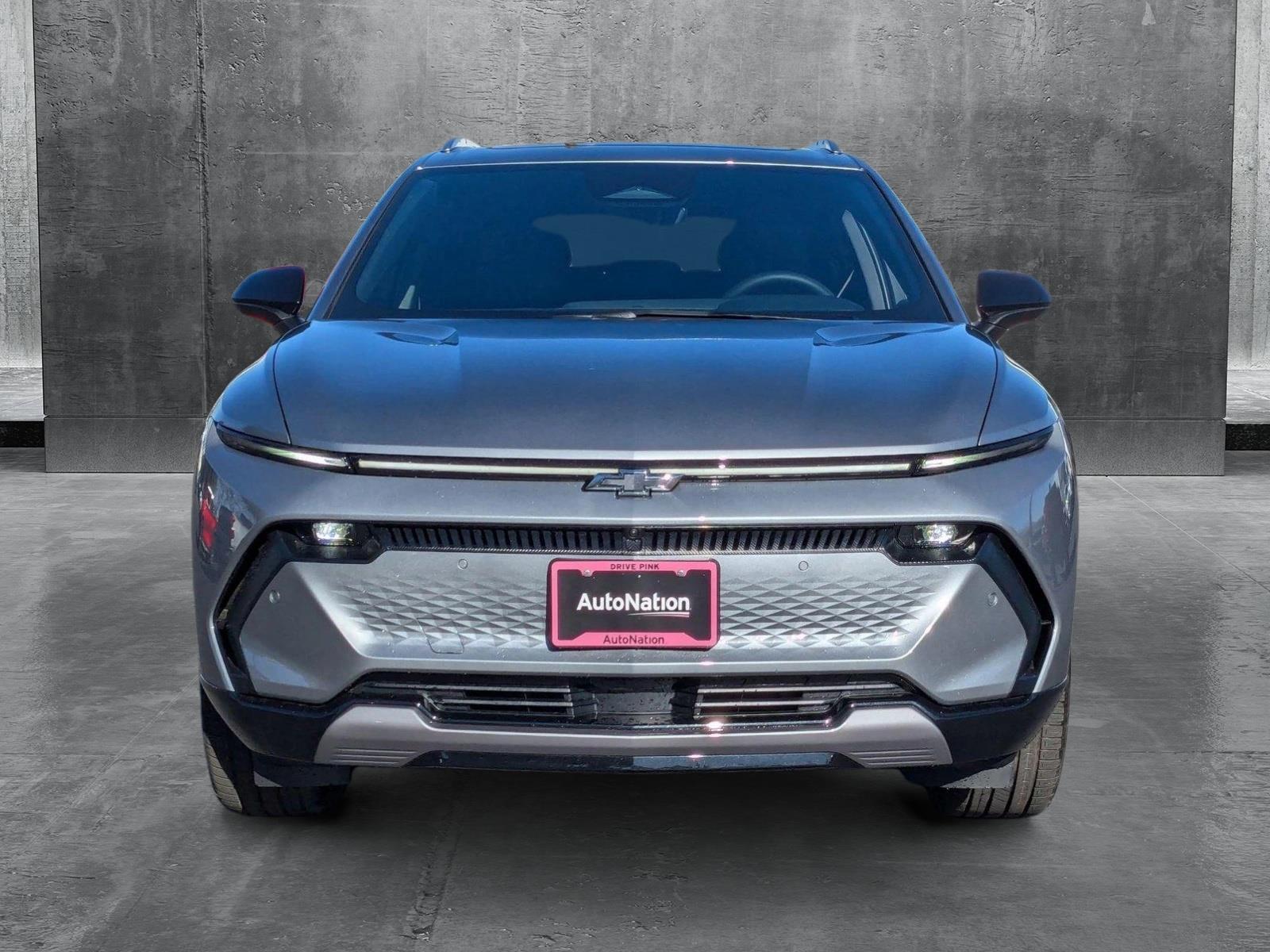 2025 Chevrolet Equinox EV Vehicle Photo in VALENCIA, CA 91355-1705