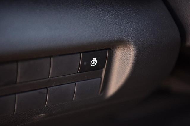 2024 Nissan Kicks Vehicle Photo in Ballwin, MO 63011
