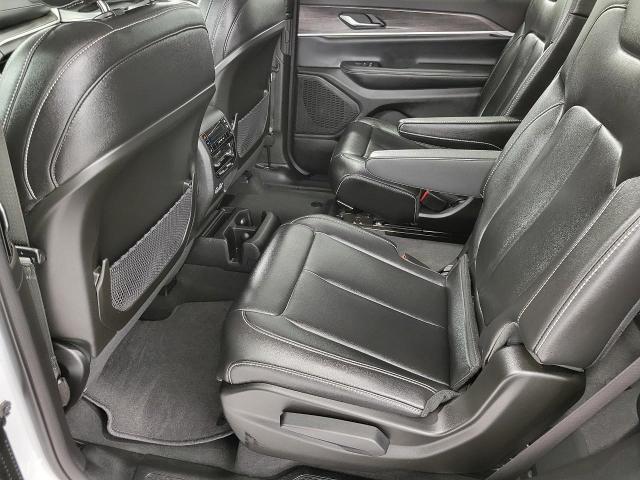 2023 Jeep Grand Cherokee L Vehicle Photo in NEENAH, WI 54956-2243