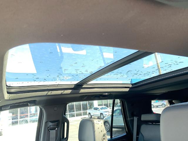 2021 Chevrolet Tahoe Vehicle Photo in MOON TOWNSHIP, PA 15108-2571