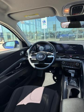 2024 Hyundai ELANTRA Vehicle Photo in Peoria, IL 61615