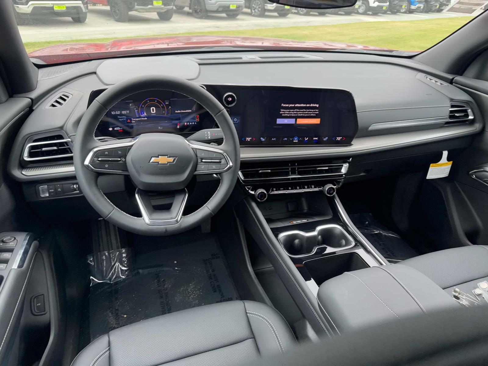2025 Chevrolet Traverse Vehicle Photo in LOS ANGELES, CA 90007-3794