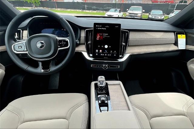 2025 Volvo XC90 Vehicle Photo in Houston, TX 77007