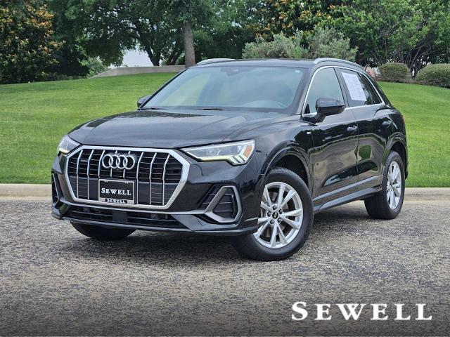 2022 Audi Q3 Vehicle Photo in FORT WORTH, TX 76132