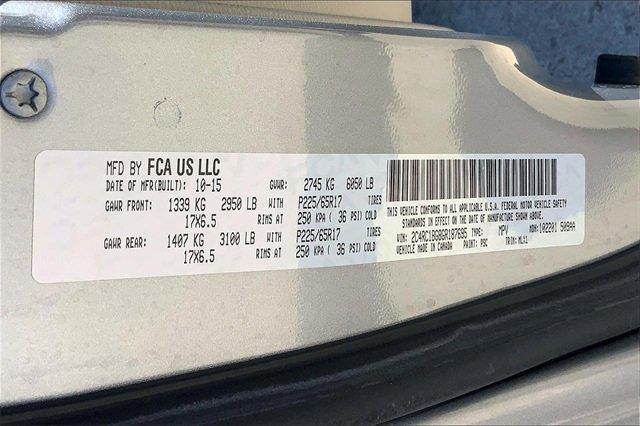 2016 Chrysler Town & Country Vehicle Photo in TOPEKA, KS 66609-0000