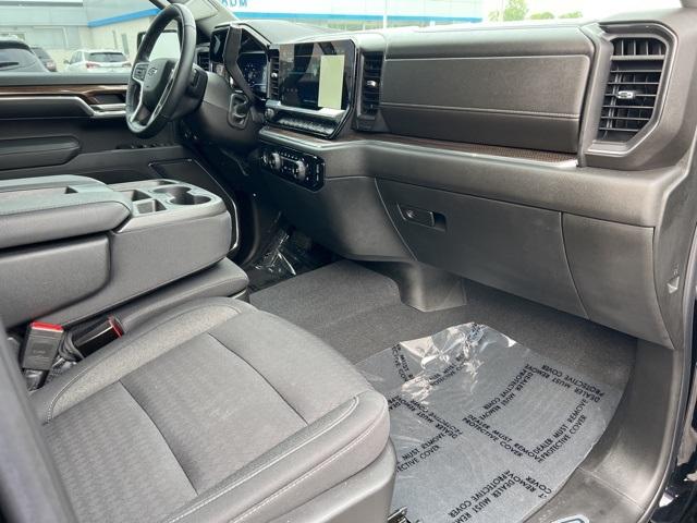 2023 Chevrolet Silverado 1500 Vehicle Photo in GREEN BAY, WI 54304-5303