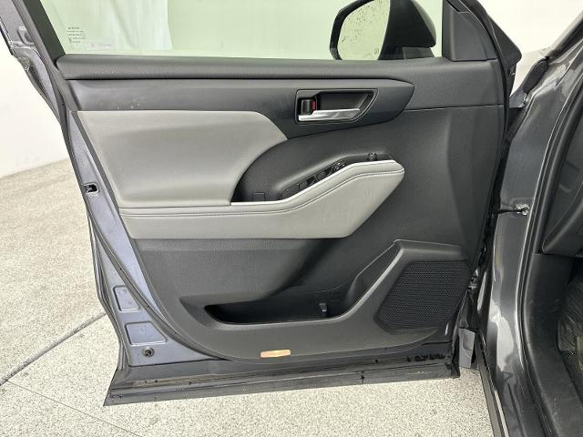 2022 Toyota Highlander Vehicle Photo in Grapevine, TX 76051