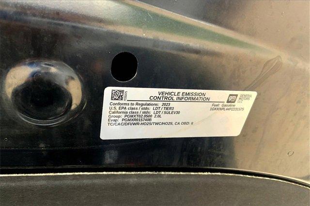 2023 GMC Acadia Vehicle Photo in TOPEKA, KS 66609-0000