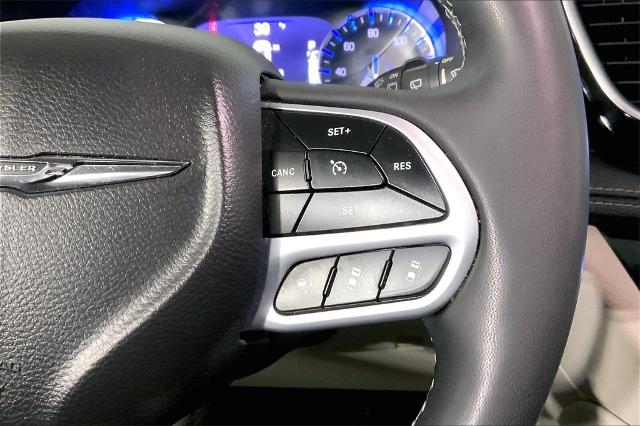 2022 Chrysler Pacifica Vehicle Photo in Kansas City, MO 64114